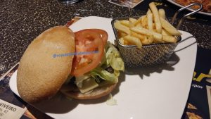 Hamburguesa con patatas fritas